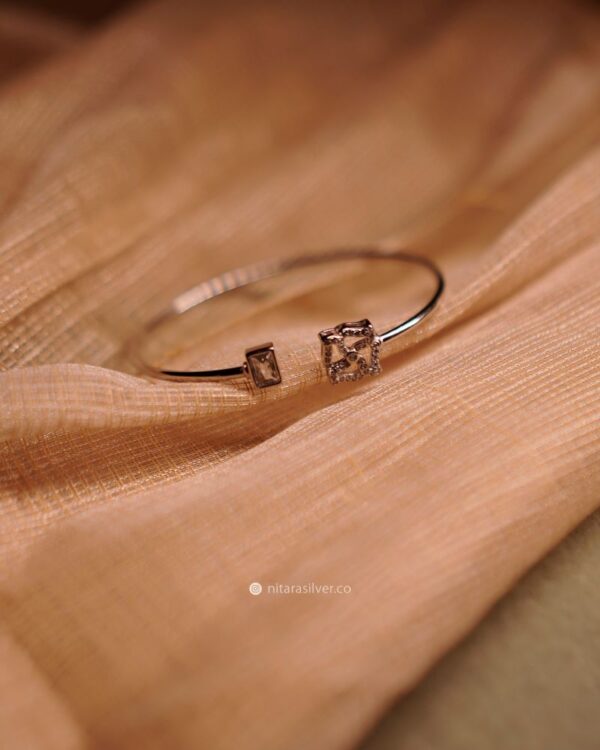 Zircon Square Flexible Bangle