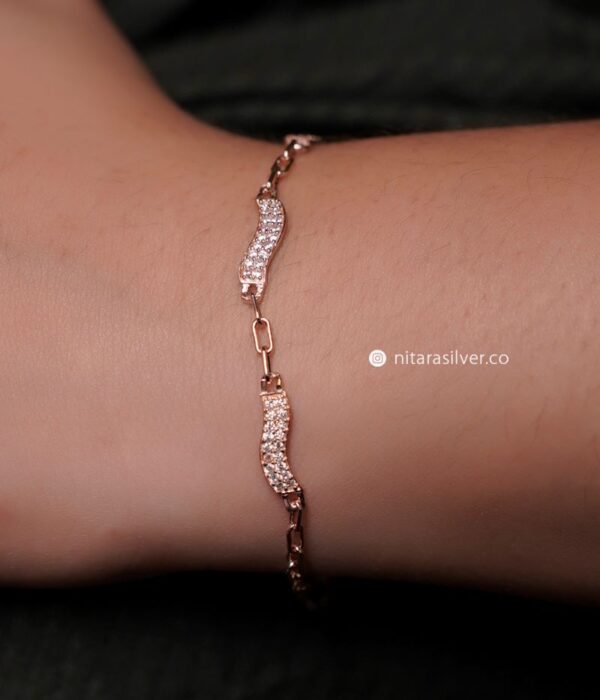 Wavy Zircon Stone Bracelet
