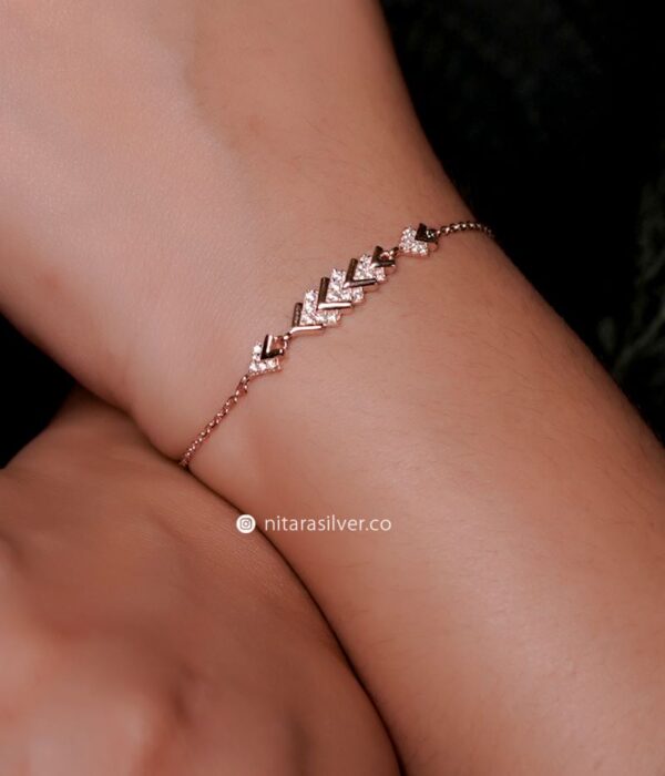 Zircon Studded V Bracelet