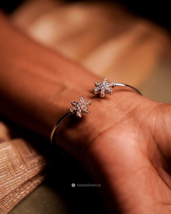 Snow Flake Flexible Bangle