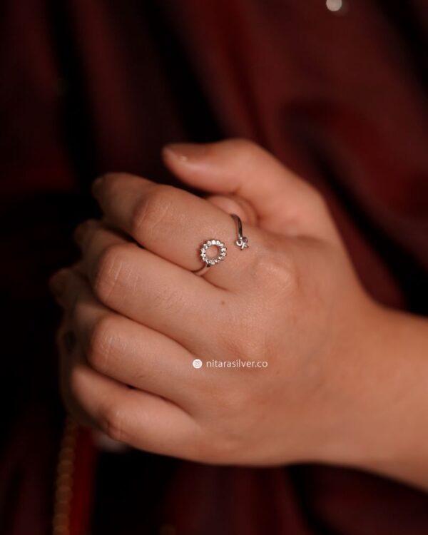Hollow Ribbon Ring