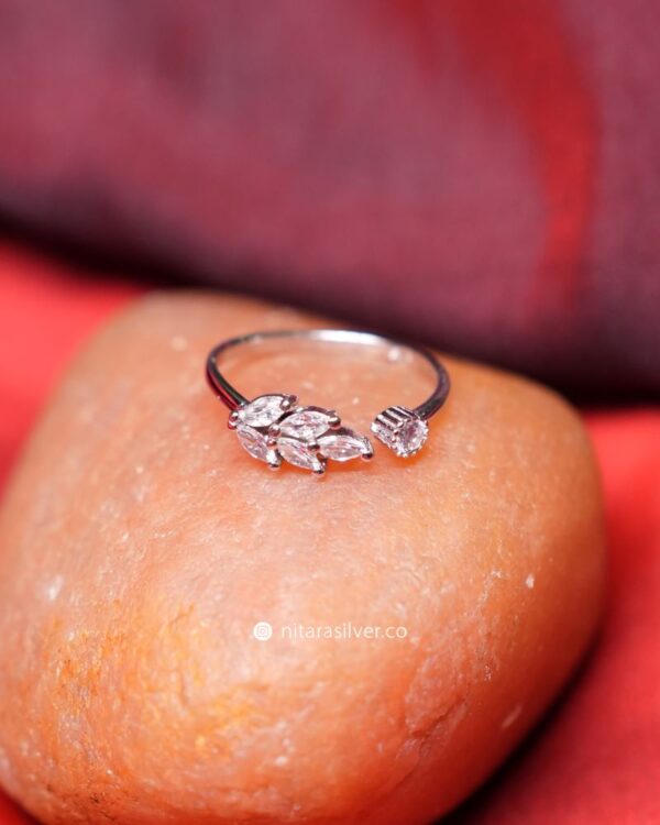 Petal Leaf Stone